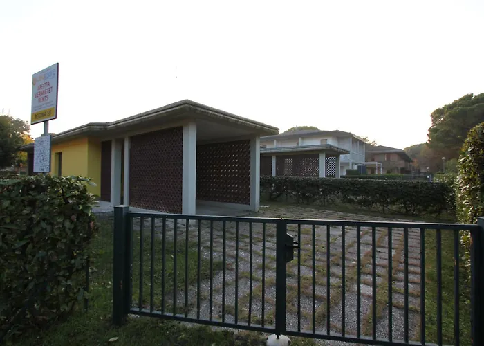 Regina Villa *