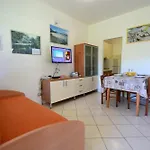 Regina * Μπιμπιόνε