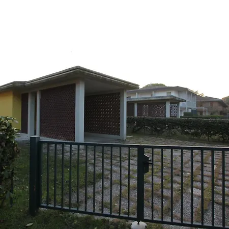 Regina Villa *