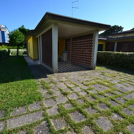 Regina Villa *